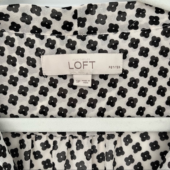 LOFT | Floral Blouse - Picture 5 of 5
